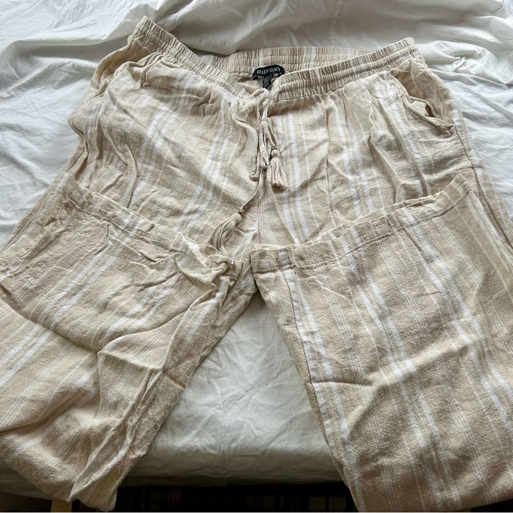 Ellen Tracy Ladies Linen blend pants size XL, loose fit with elastic waist.